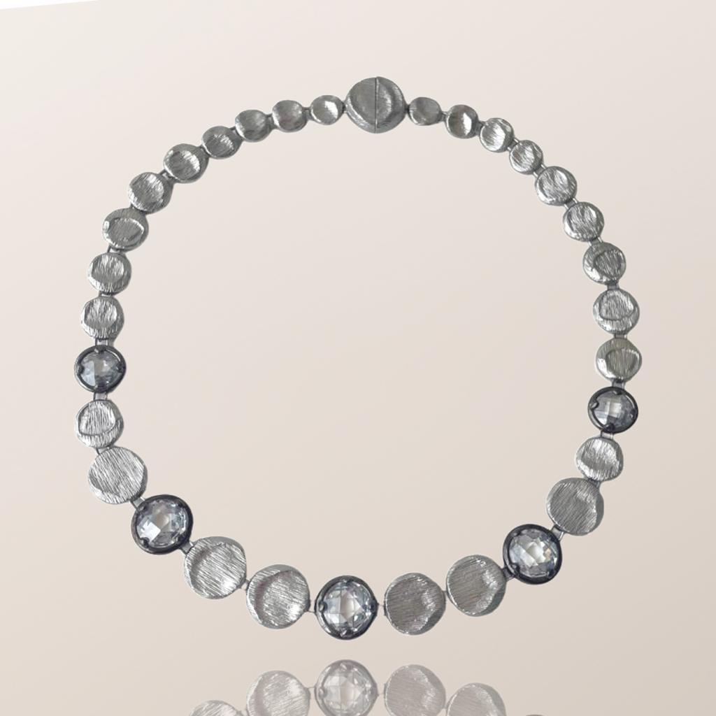 Uzias Necklace